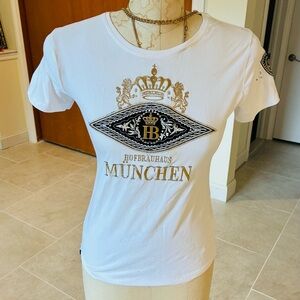 White Hofbräuhaus München T-Shirt with Gold and Black Accents